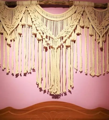 Viola - Lule Apartmán Tirana